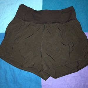 lululemon running shorts size 4